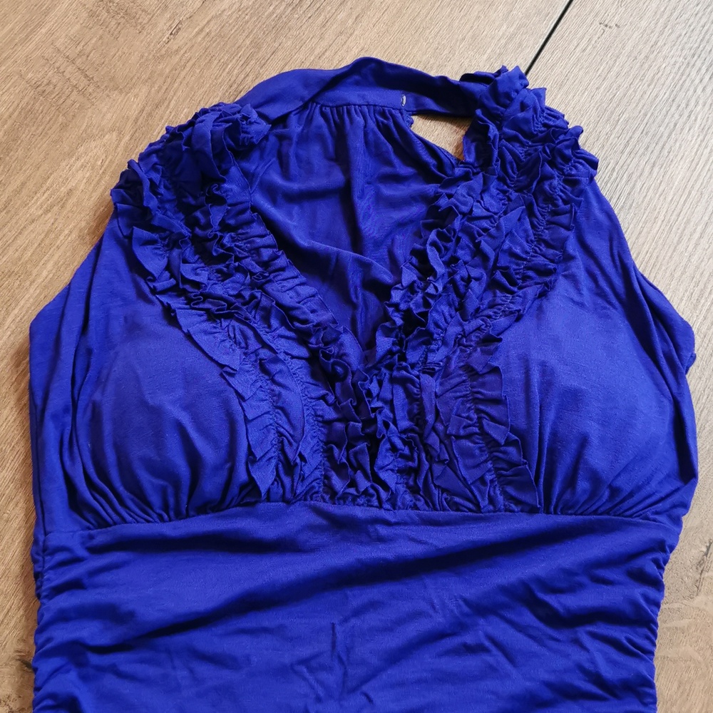 NWOT ruffles top P2P 15, stretched 16